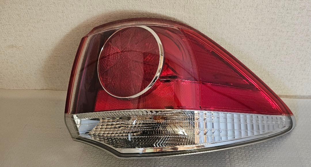 トヨタクラウンアスリートGRS200 テールライト 4個セット