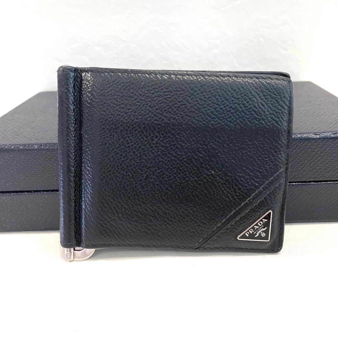 美品　プラダ　マネークリップ　サフィアーノ　黒　三角ロゴ　プレート　黒