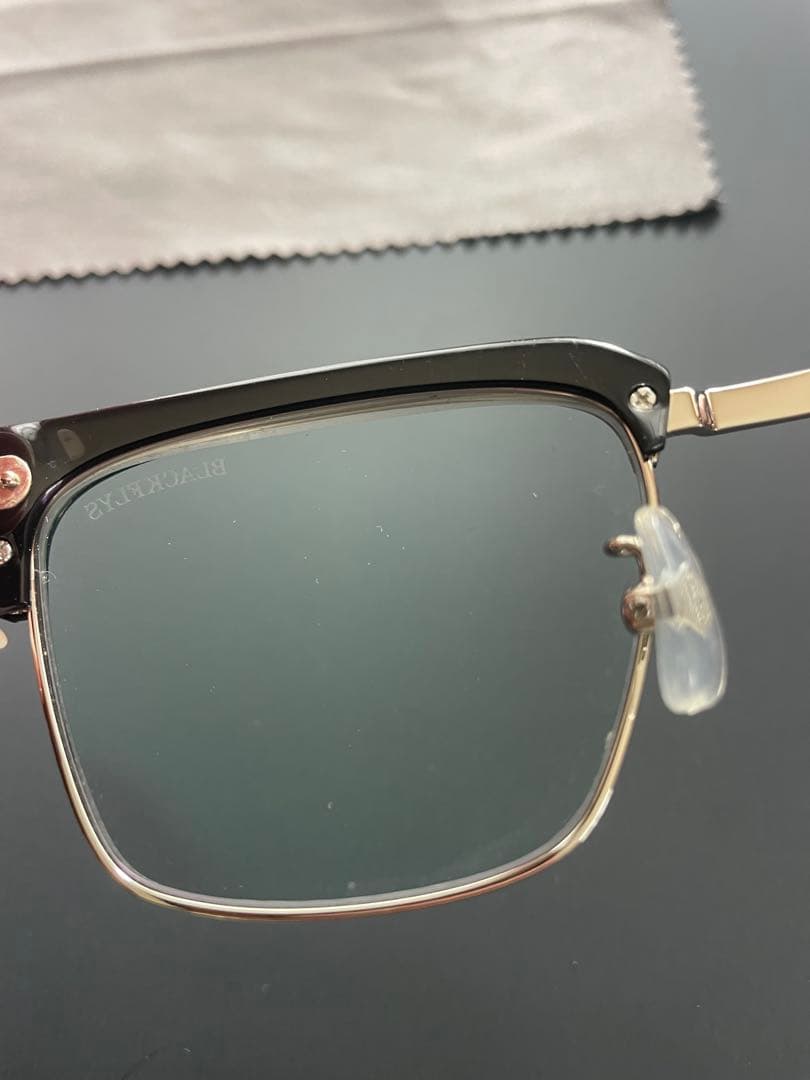 BLACK FLYS BLACK-SILVER/GREY 調光レンズサングラス