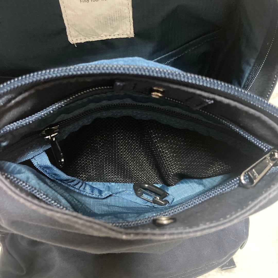 UNTRACK デイパック バックパック　ネイビー