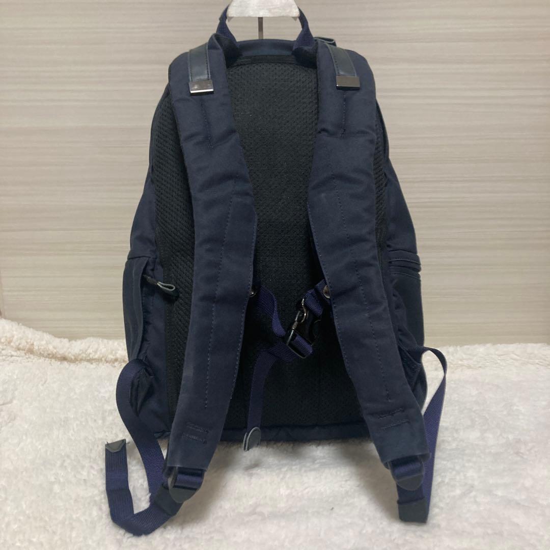 UNTRACK デイパック バックパック　ネイビー
