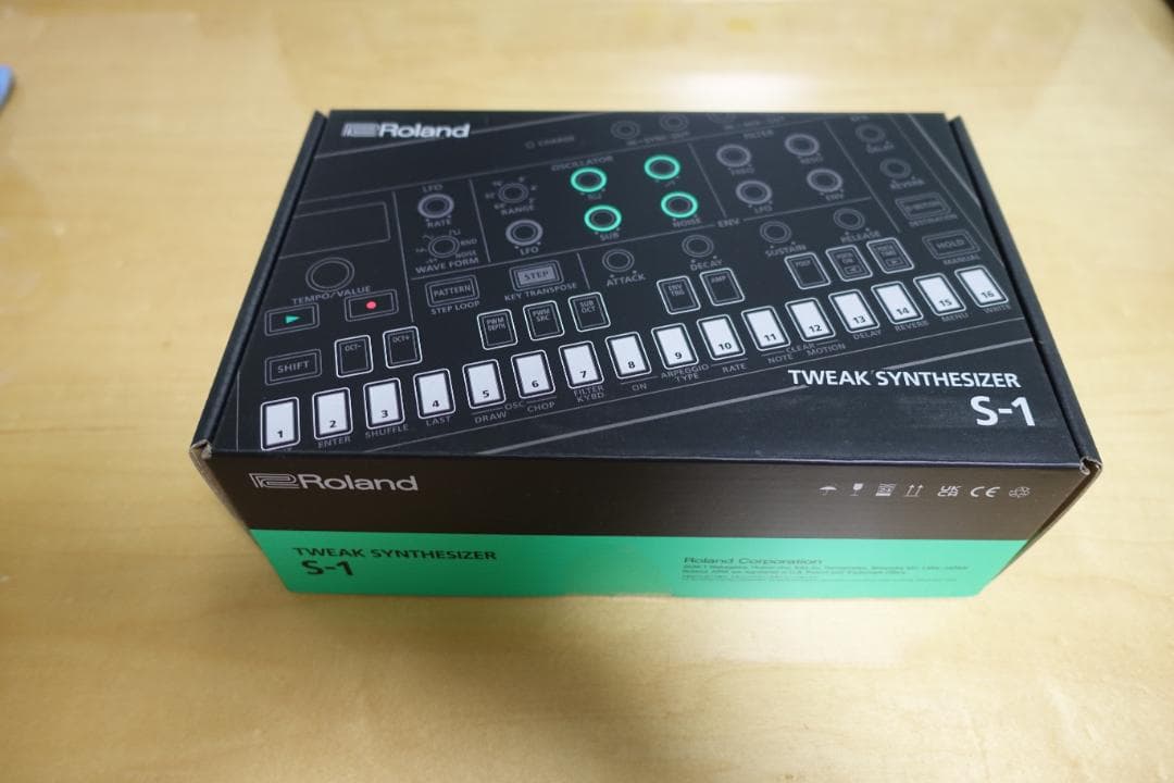 Roland S-1 シンセサイザー AIRA COMPACT【美品】
