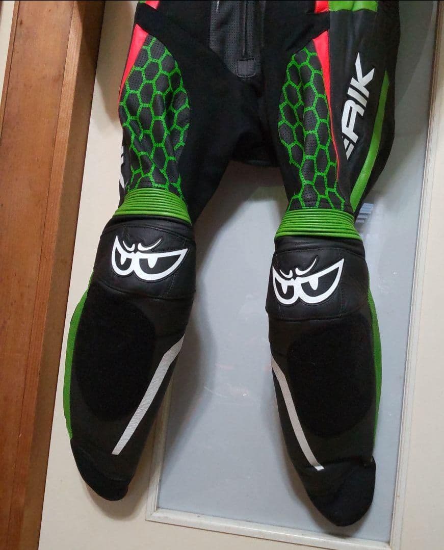 ベリック(52・XL)最高位レーシングスーツ川崎ニンジャカワサキ新品未使用タグ付