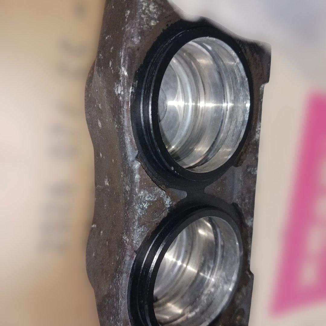 スカイラインタイプMフロントブレーキキャリパーO/H済