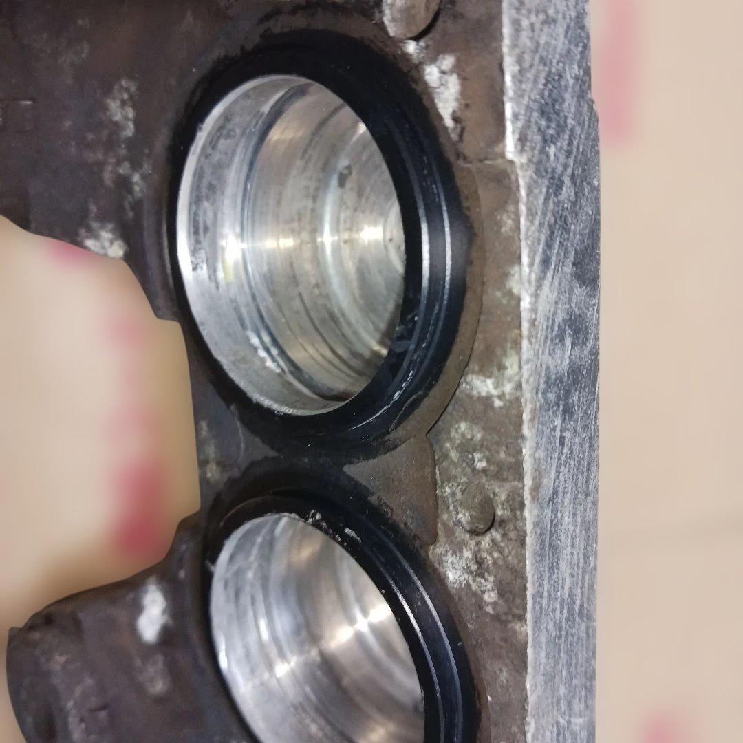 スカイラインタイプMフロントブレーキキャリパーO/H済