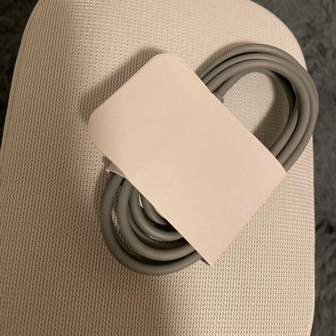 極美品　Beats Solo4 ホワイト　ヘッドホン