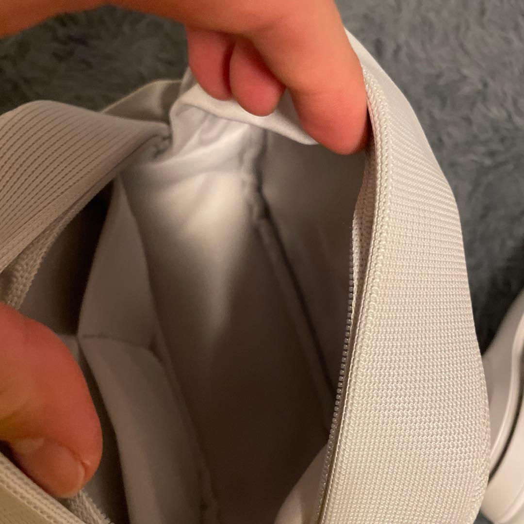 極美品　Beats Solo4 ホワイト　ヘッドホン