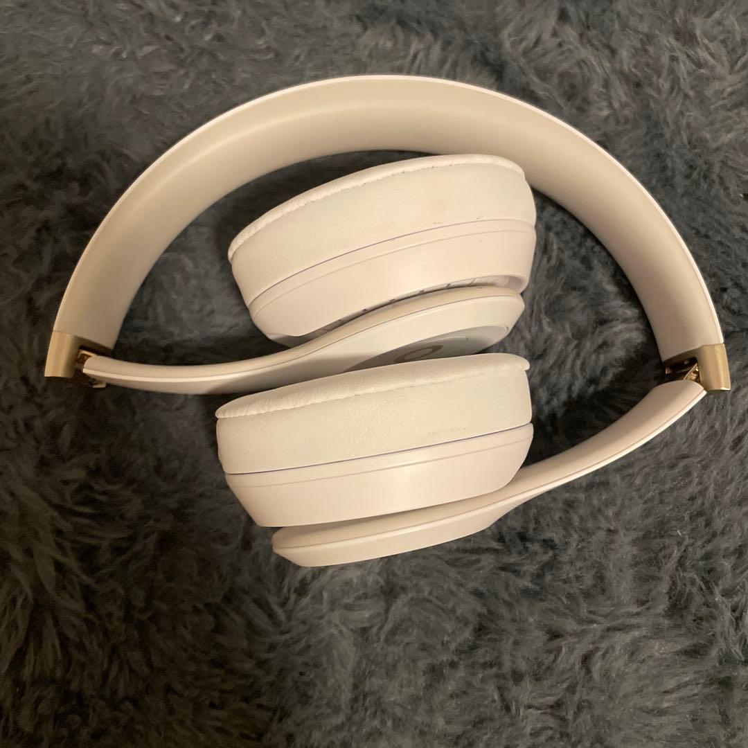 極美品　Beats Solo4 ホワイト　ヘッドホン