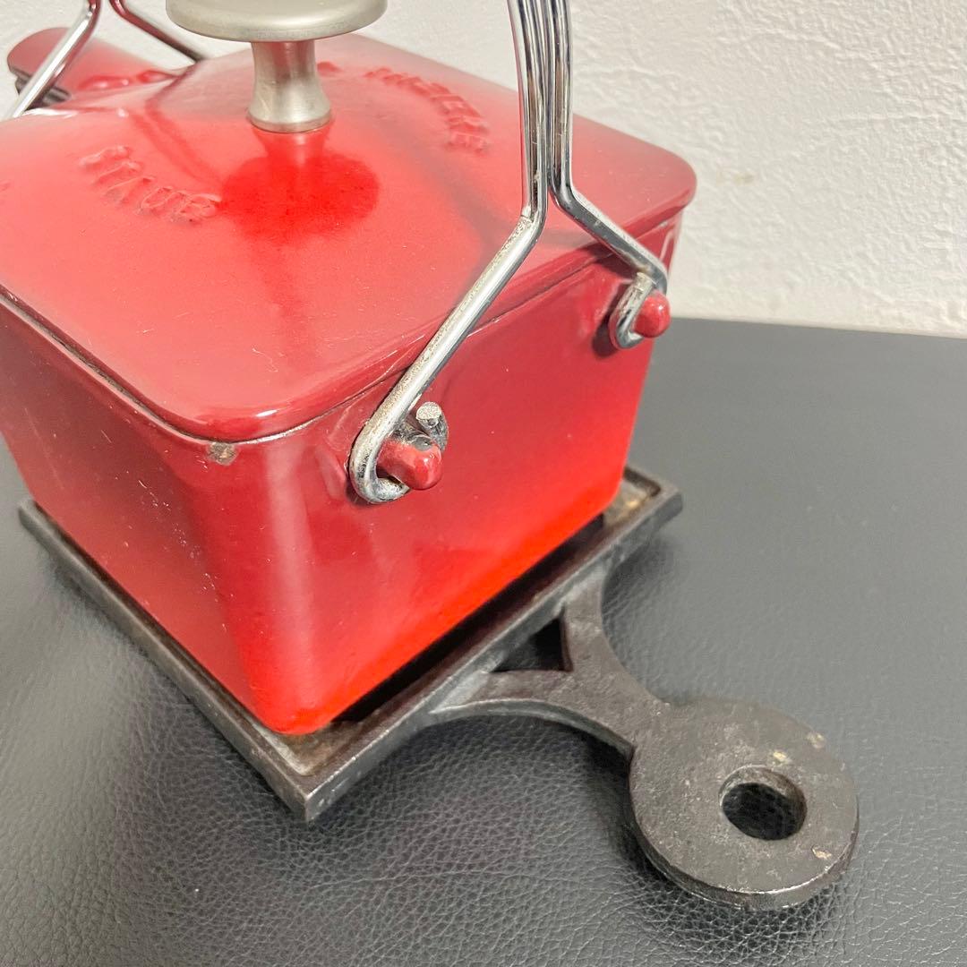 【レア廃盤品】staub ストウブ スクエアティーポット 赤色 専用台座付き