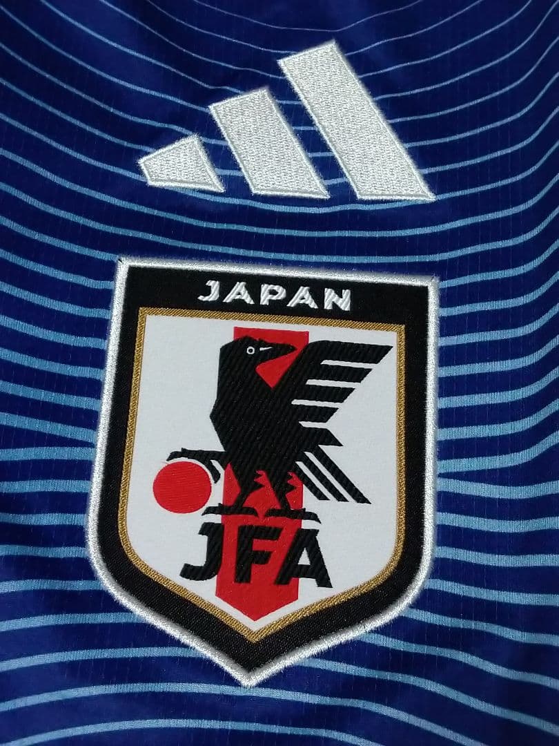 正規品　サッカー日本代表2026ワールドカップモデル　未使用紙タグ付き　L