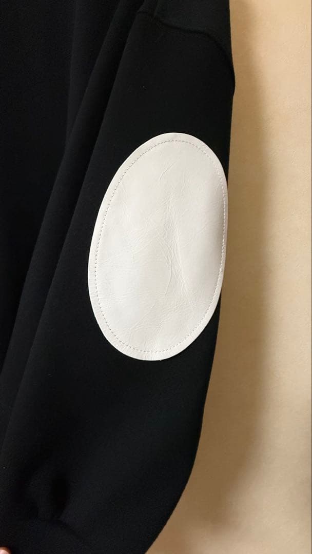 ナゴンスタンス　レイヤード黒スウェット