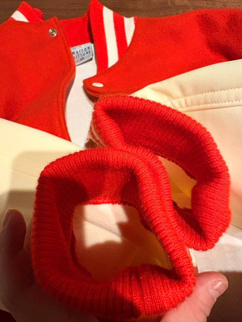 メゾンキツネ×リーボック　コラボスタジャン