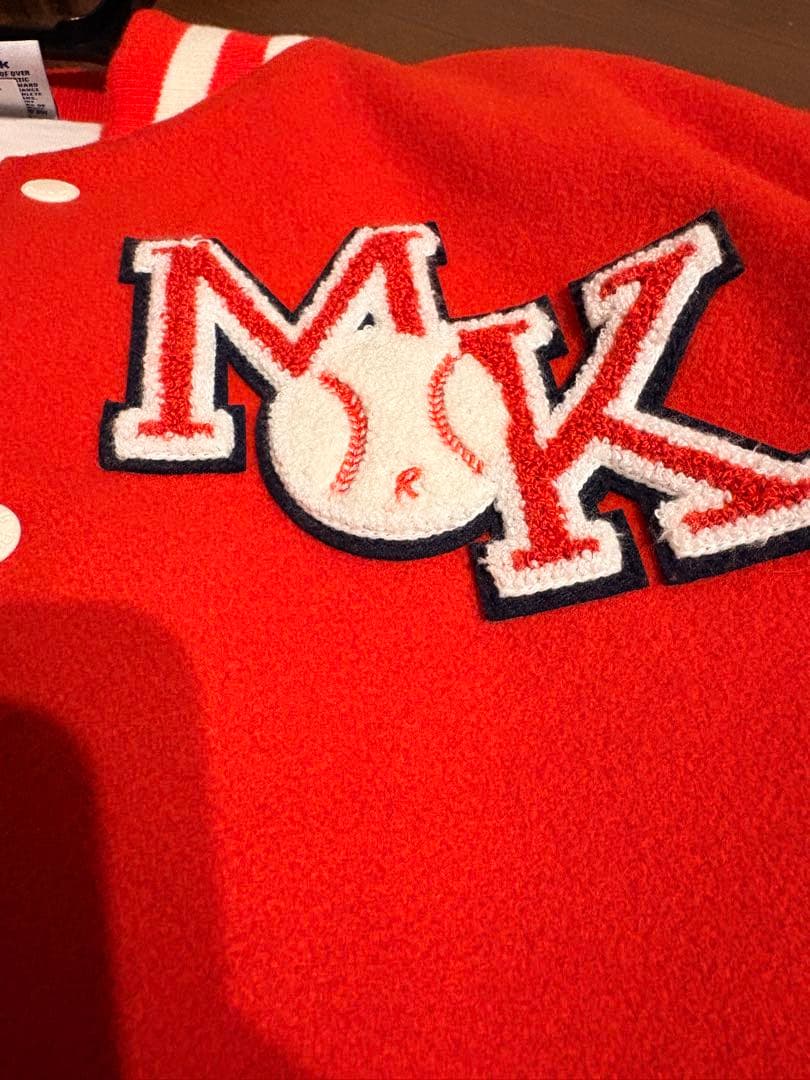 メゾンキツネ×リーボック　コラボスタジャン