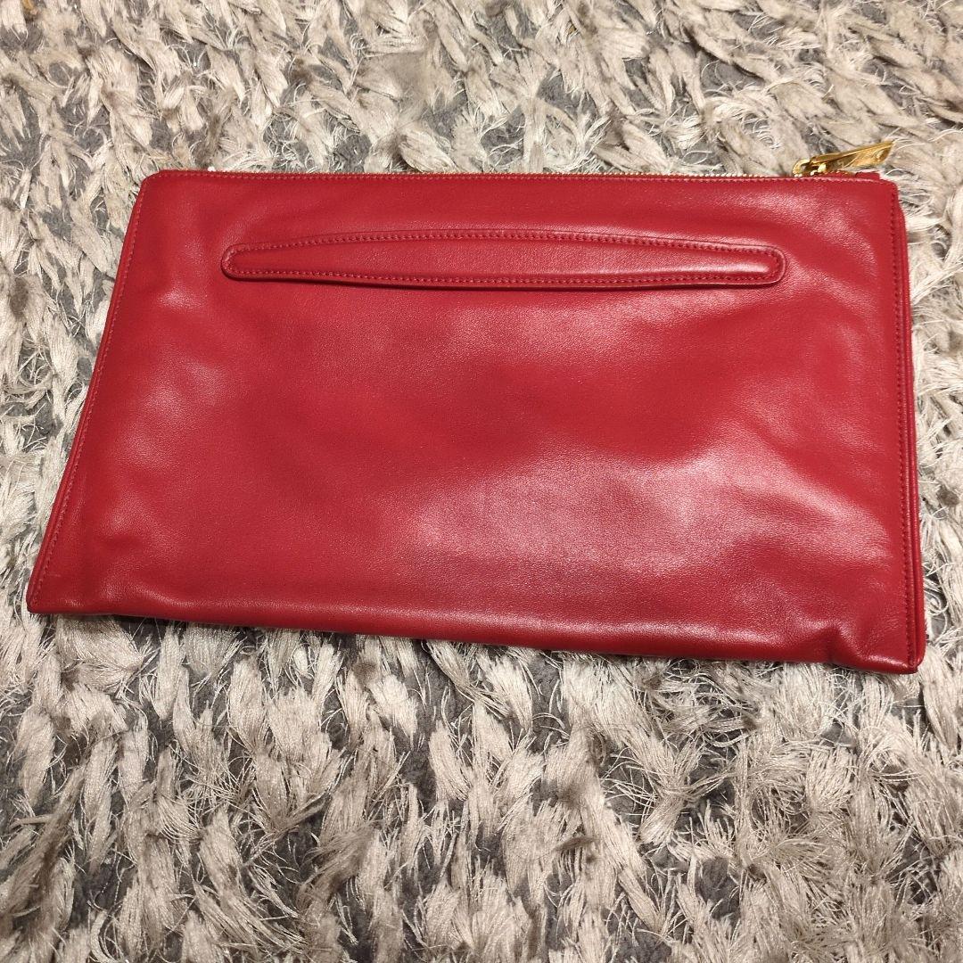 【ミュウミュウ】クラッチバッグ【美品】