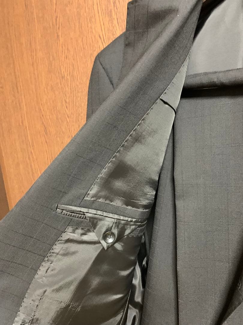 A7新品未使用！高級ニュージーランドウール100%ブラックシングルスーツ！