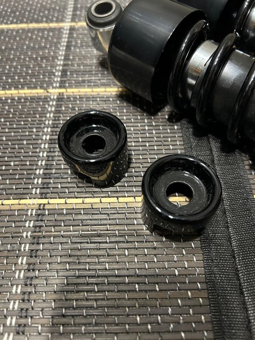 XL883n 純正リアサスペンション