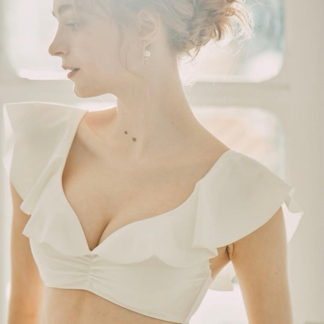 【新品同様】軽い着け心地でしっかり盛れる　楽盛り水着　ワイヤービキニ　7S