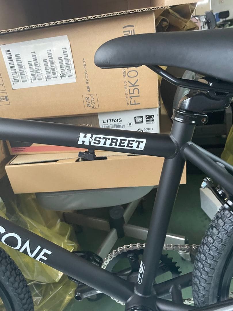 ダーカスワン　Hストリート