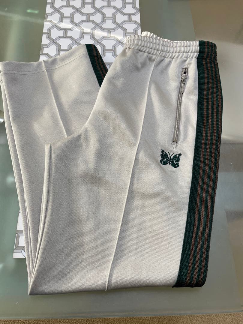 【即完売】Needles STUDIOUS別注トラックパンツ カラー エクリュ