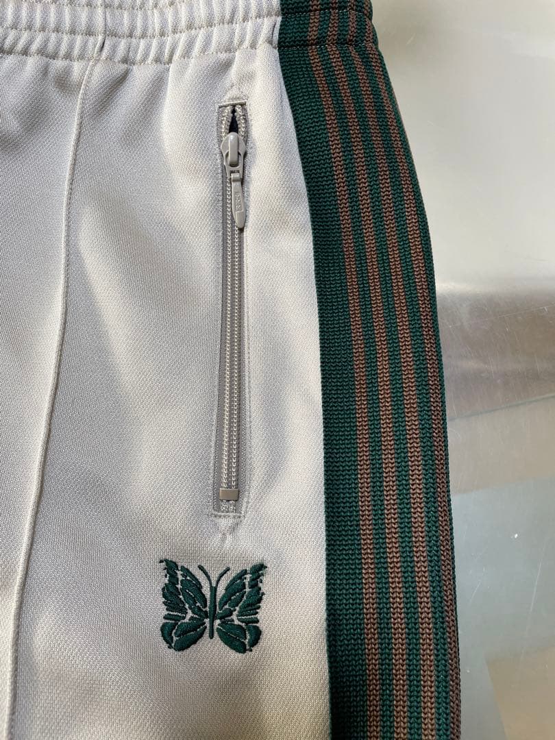 【即完売】Needles STUDIOUS別注トラックパンツ カラー エクリュ