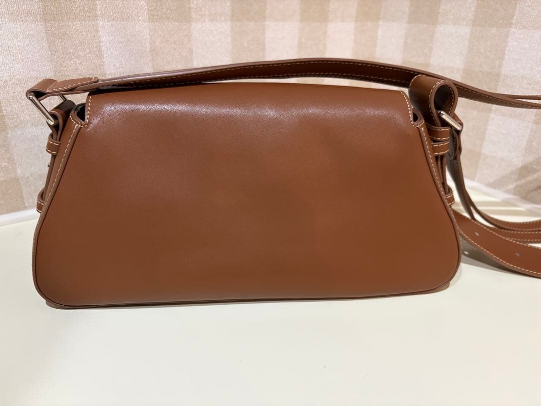 LAvenir (ラヴェニール)ショルダーバッグ　キャメル