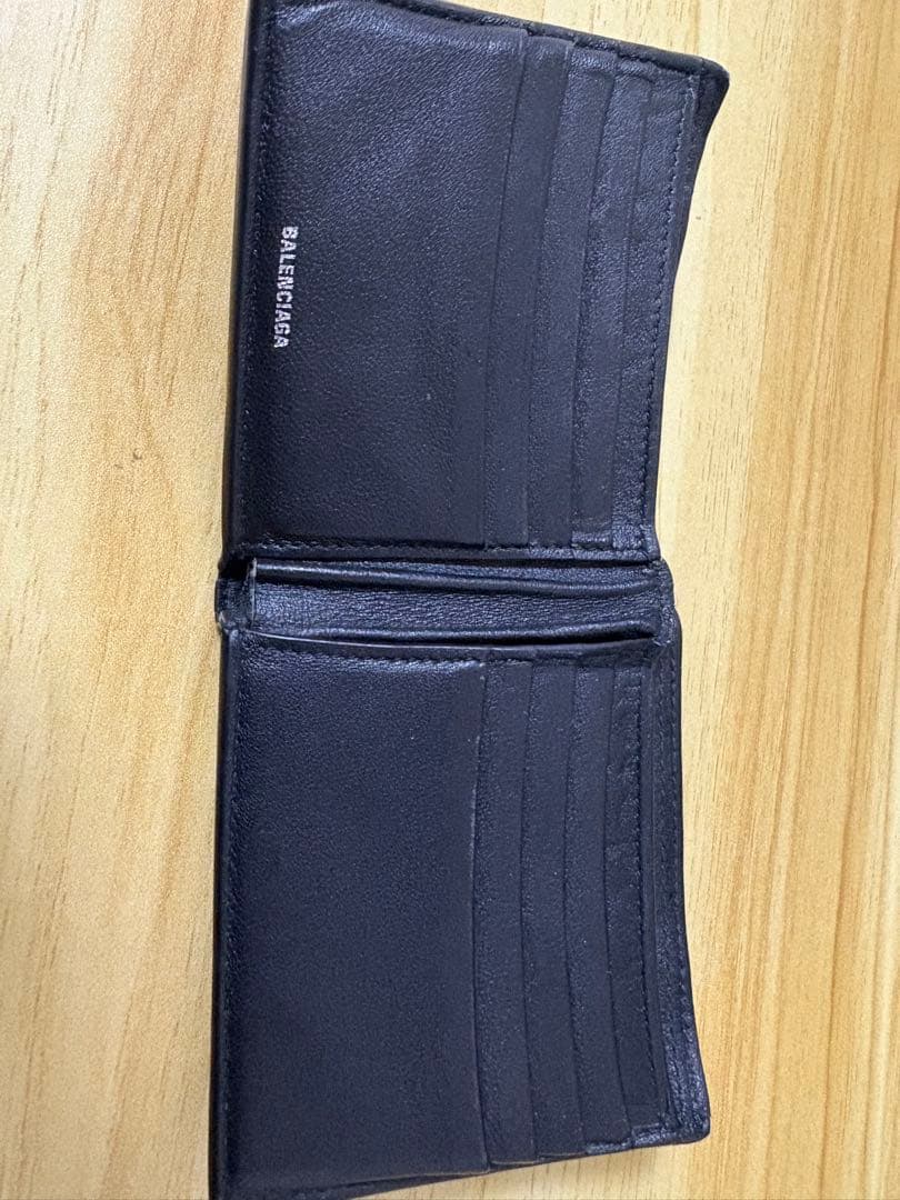 値下げ　激レアBALENCIAGA 二つ折り財布　2024完売品