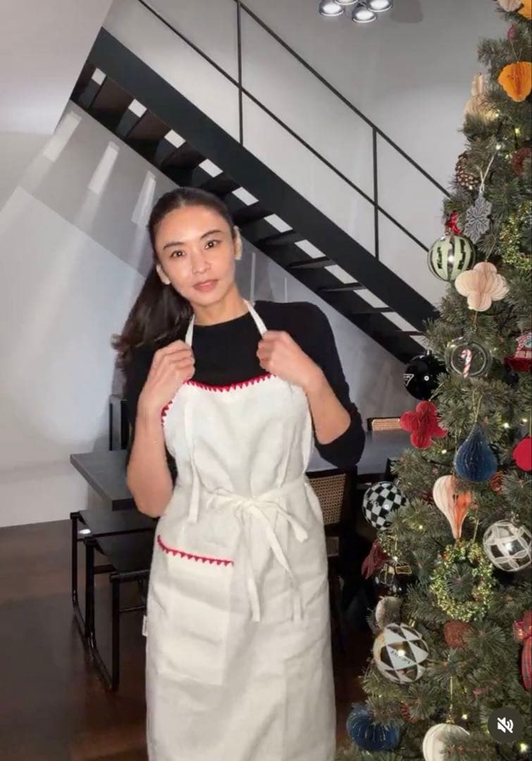 【新品】【新作】⭐️エプロン⭐️TAKIMAKI ⭐️タキマキ⭐️ホワイト　クロス付