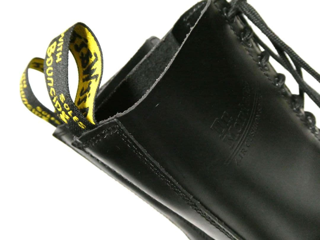 廃盤モデル！生産終了！黄金サイズUK8！ドクターマーチン14ホール黒ハードコア