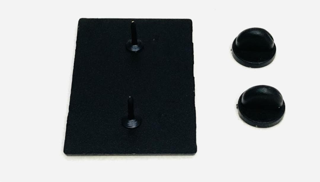 バックトゥザフューチャー 壁掛時計 +３５周年限定ピンバッジ + ピンバッジ３個