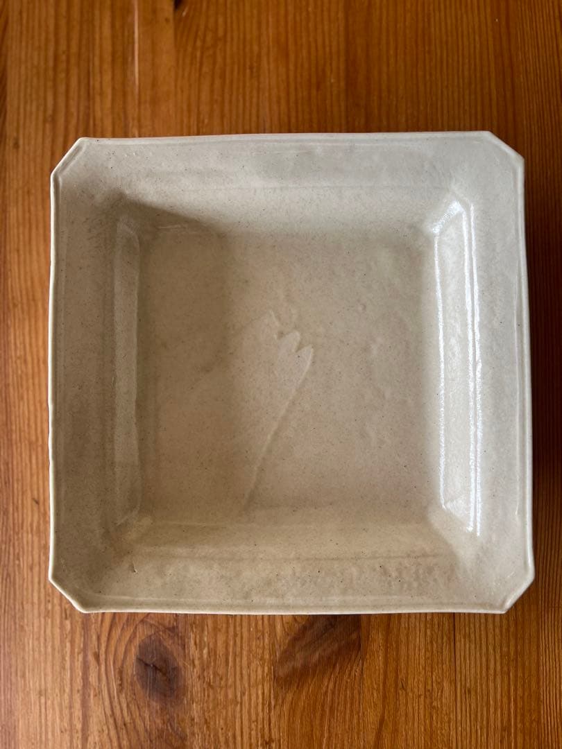 伊藤環　白泥灰釉デコプレート　隅切八角皿