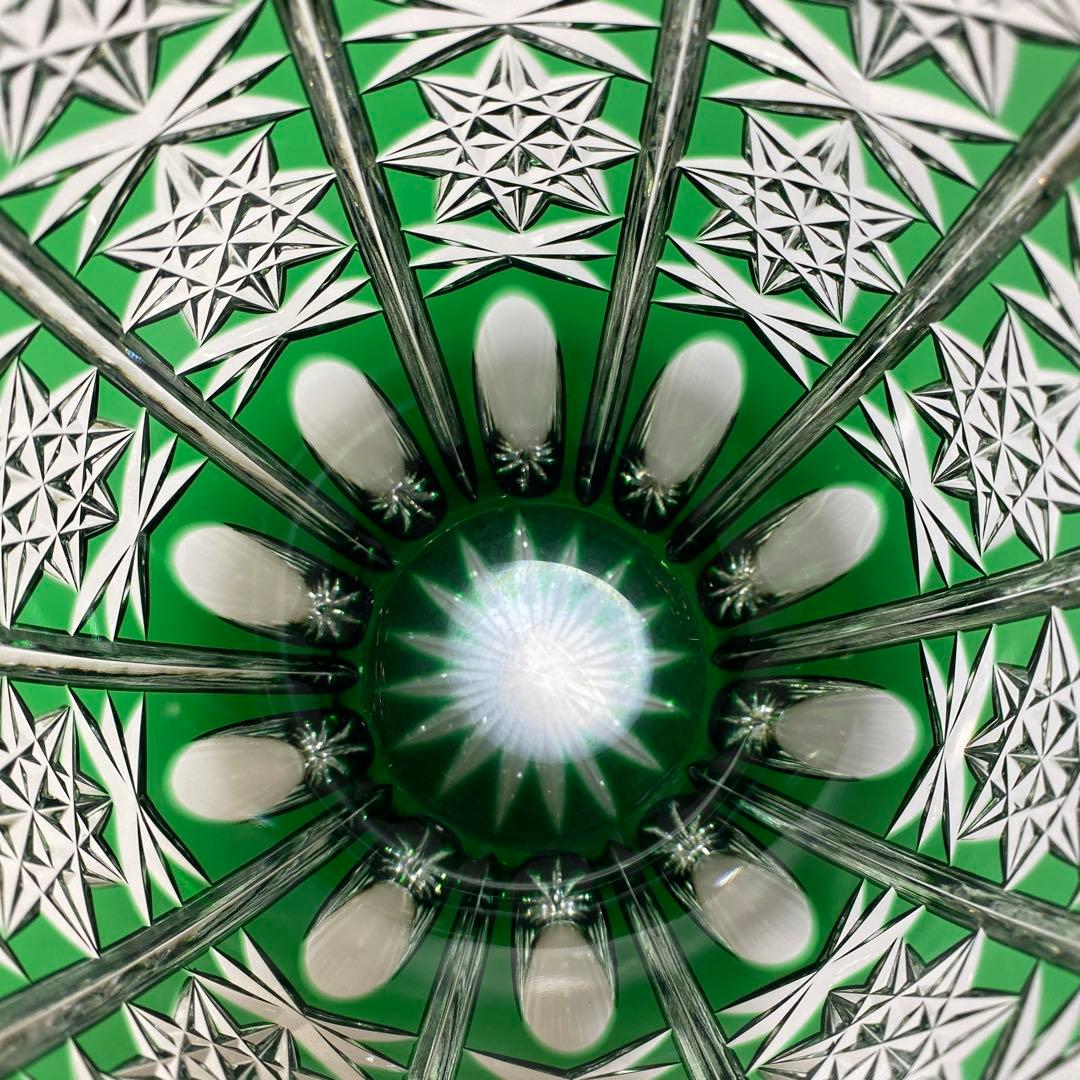 Ajka アイカ　クリスタル　切子　花瓶　フラワーベース　1点　グリーン　緑