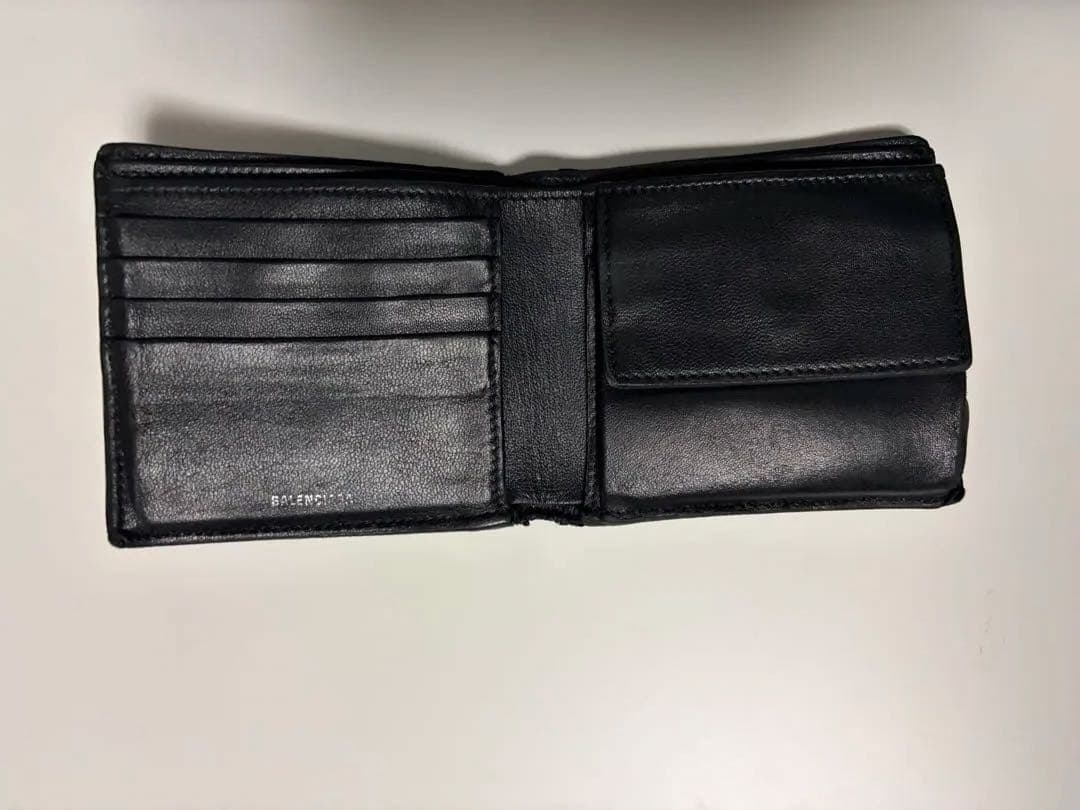 BALENCIAGA ブラックレザー 二つ折り財布