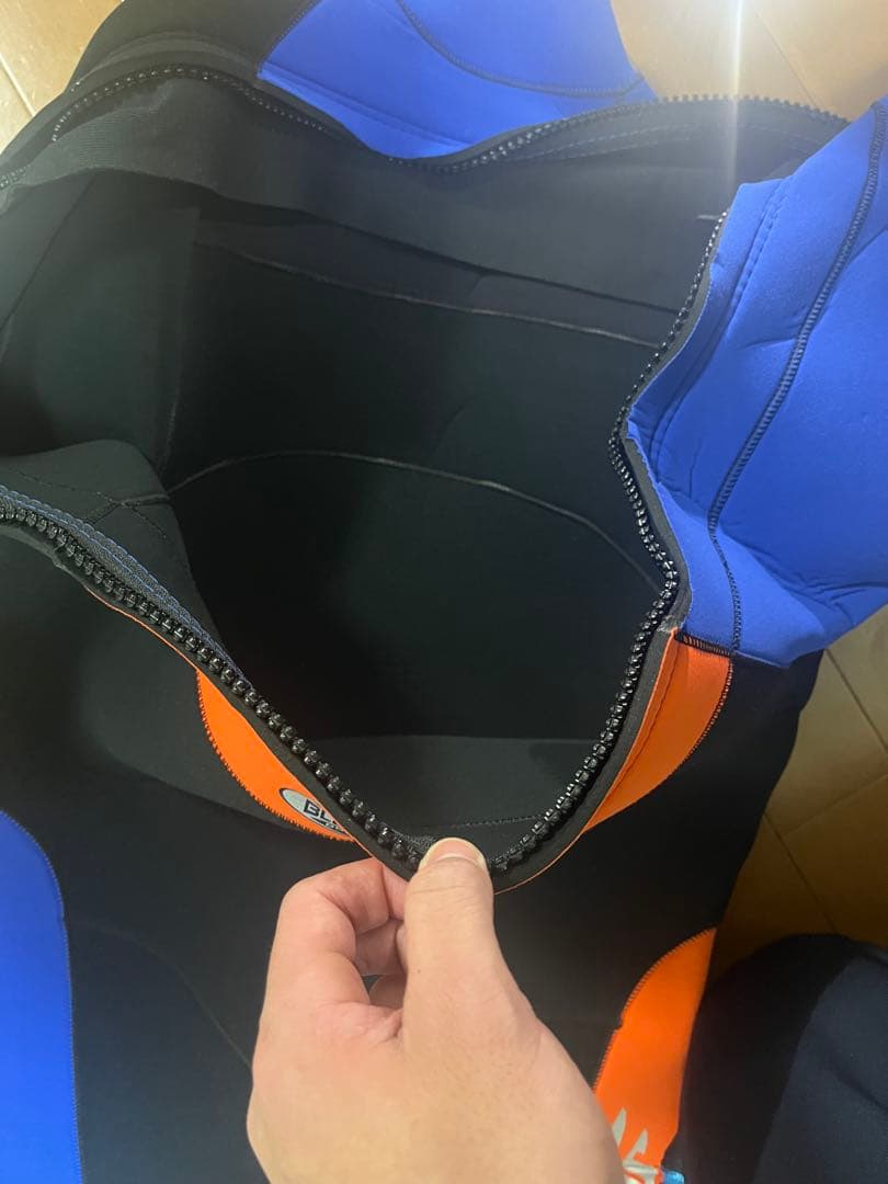 スキューバダイビング用ウエットスーツ