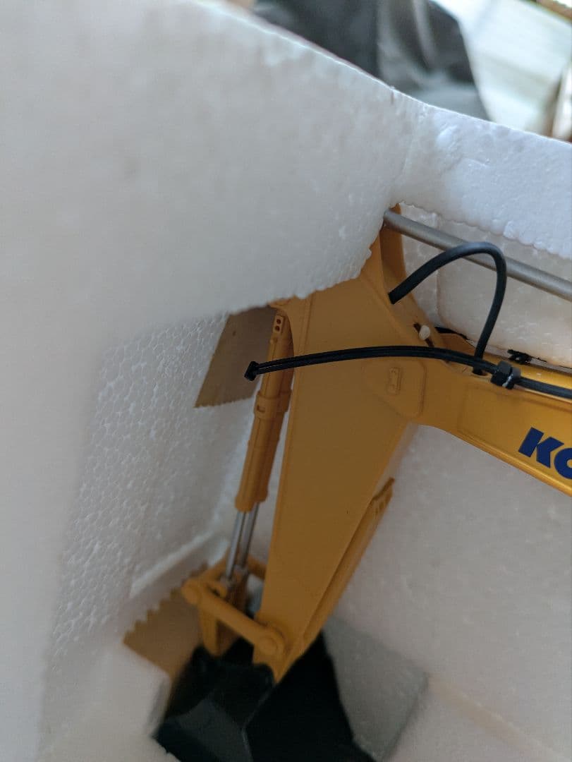 KYOSHO 油圧ショベル PC1250-8 HGバージョン