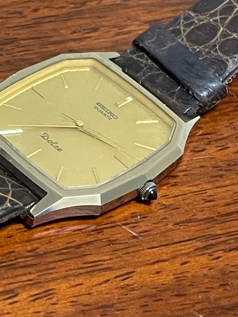 ジャンク　SEIKO DOLCE スクエア型