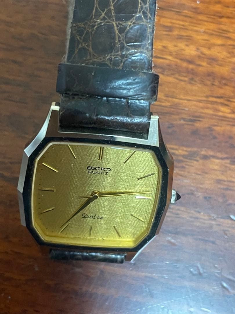 ジャンク　SEIKO DOLCE スクエア型