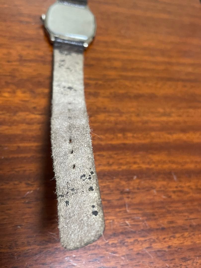 ジャンク　SEIKO DOLCE スクエア型