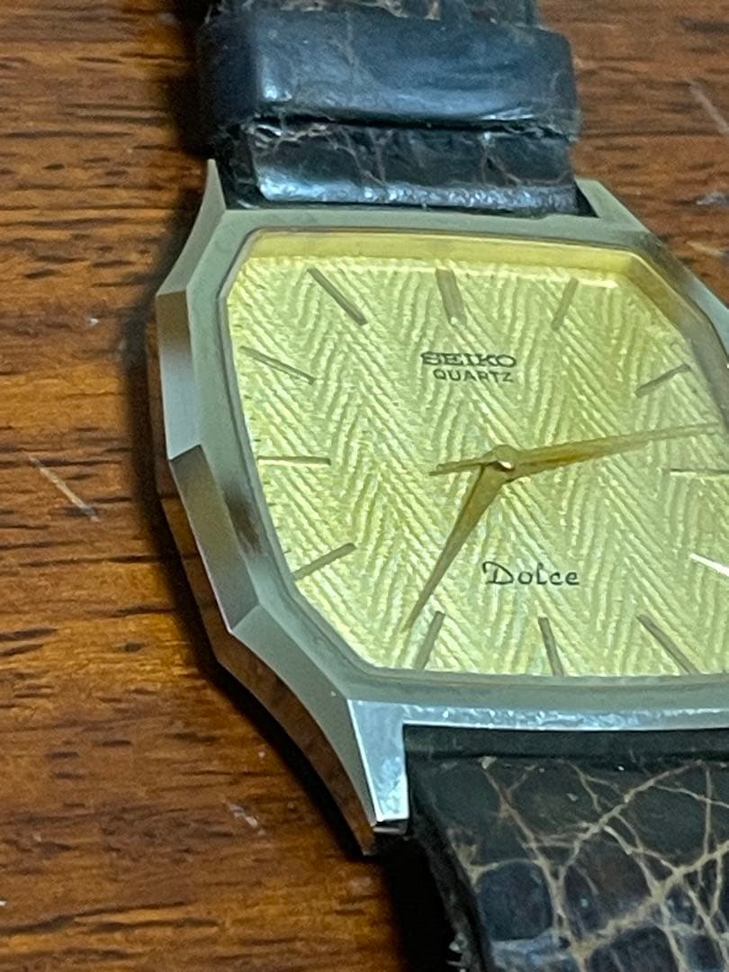 ジャンク　SEIKO DOLCE スクエア型