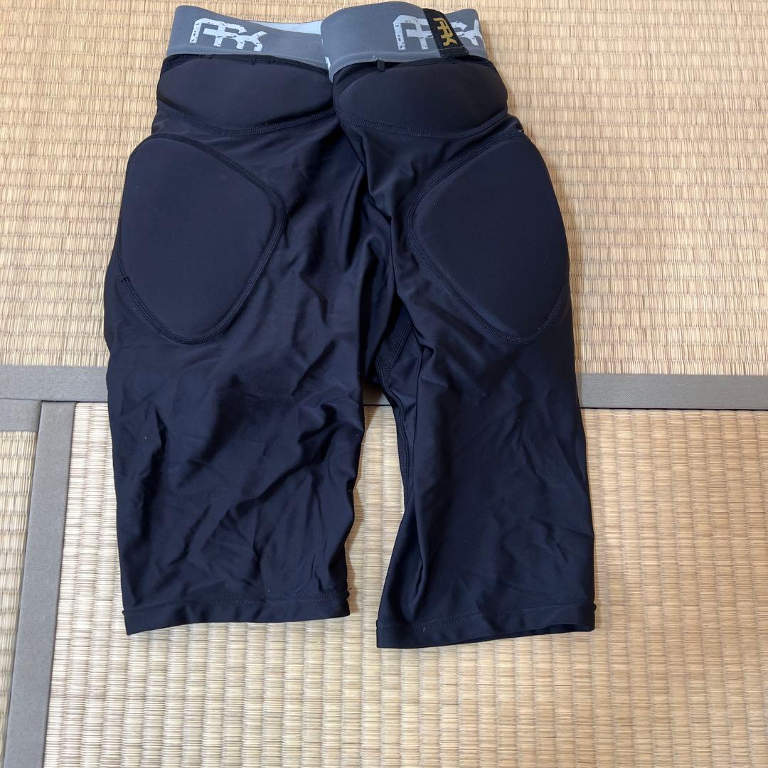 ＡRＫ　ヒップガード XL ブラック パッド付き