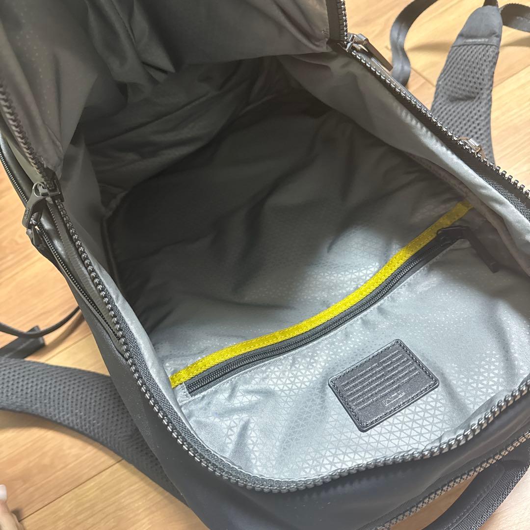 美品⭐︎TUMI リュックサック フィンチ バックパック ブラック