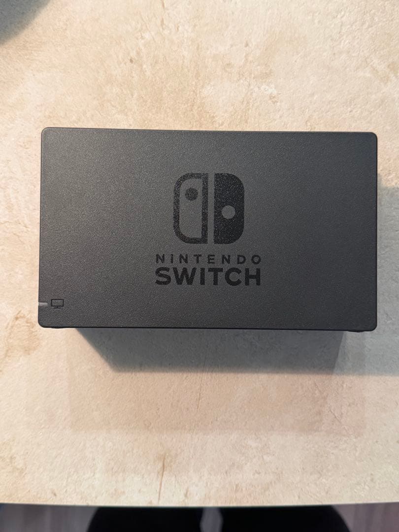 Nintendo Switch 本体とハードケース