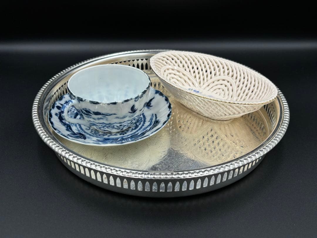 英国　アンティーク　銀メッキ　シルバープレート　トレイ・トレー　ヴィンテージ