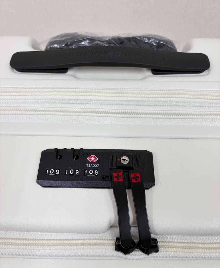 新品 ★ スイスミリタリー スーツケース 42L ホワイト 機内持込み可 TSA