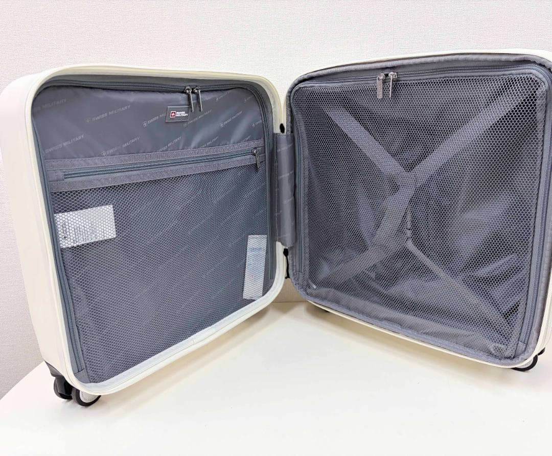 新品 ★ スイスミリタリー スーツケース 42L ホワイト 機内持込み可 TSA