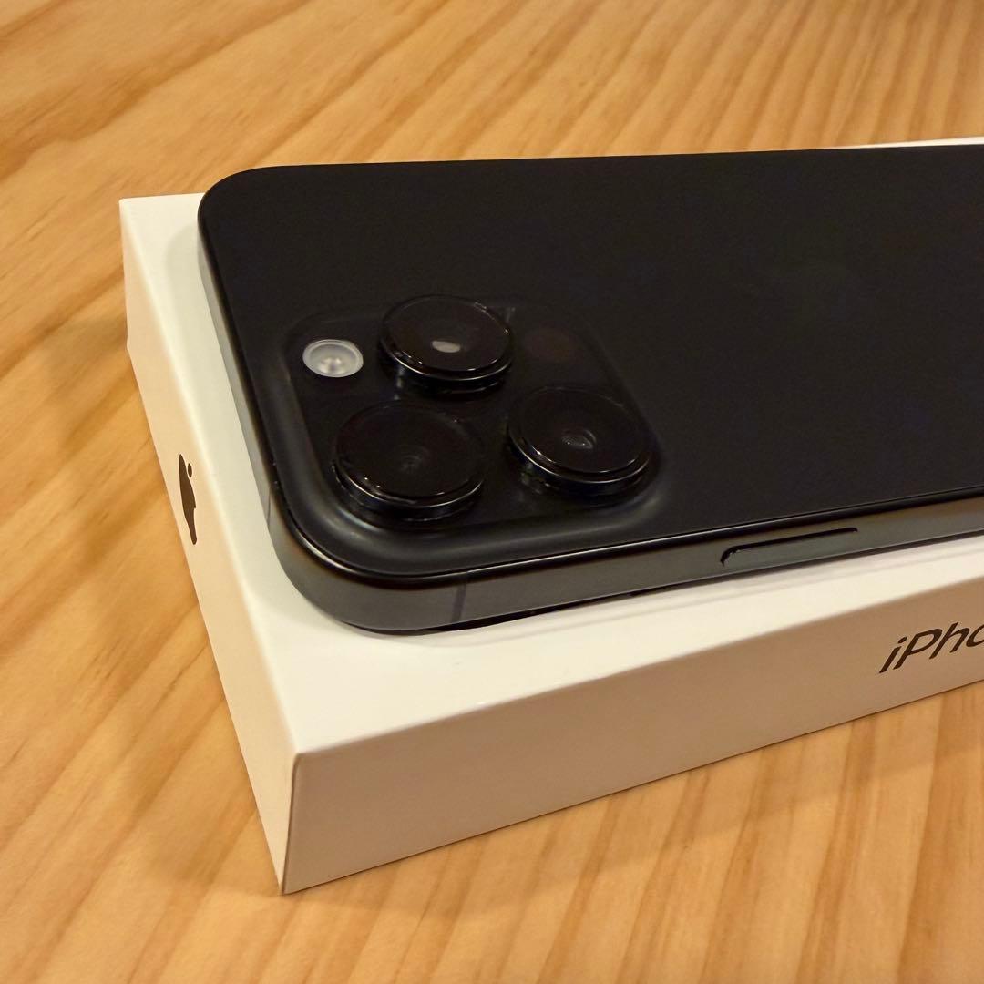 最終値下げ　iPhone16 ProMax 1TB ブラックチタニウム 美品