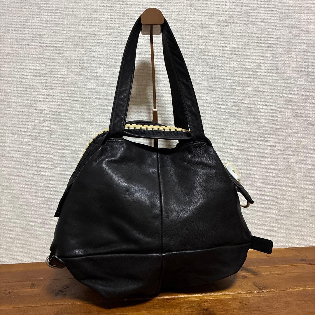 kawa-kawa カワカワ 肩掛け可　ビッグジップ　レザー トートバッグ