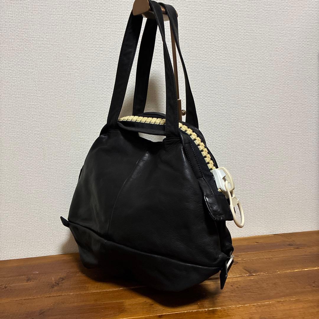 kawa-kawa カワカワ 肩掛け可　ビッグジップ　レザー トートバッグ