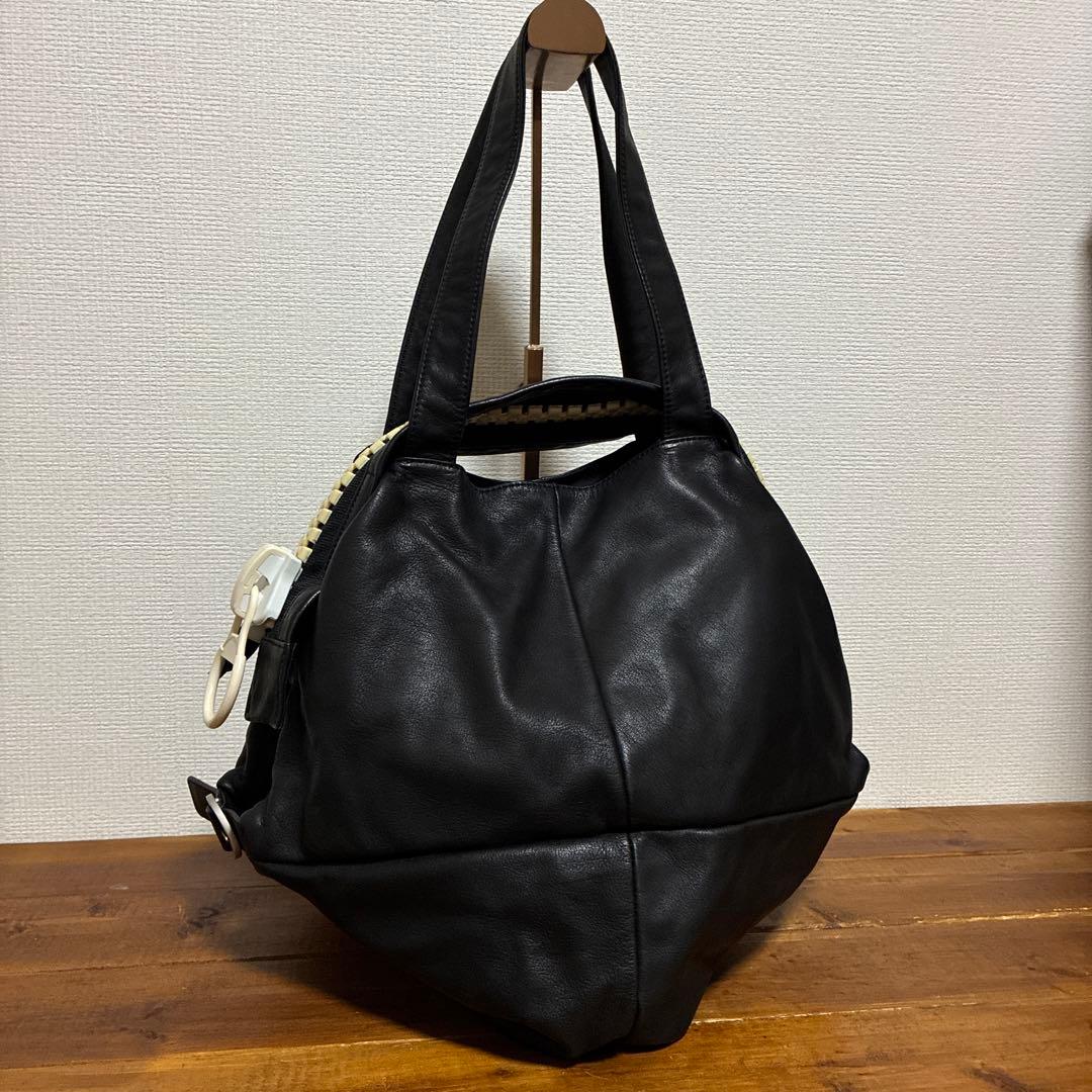 kawa-kawa カワカワ 肩掛け可　ビッグジップ　レザー トートバッグ