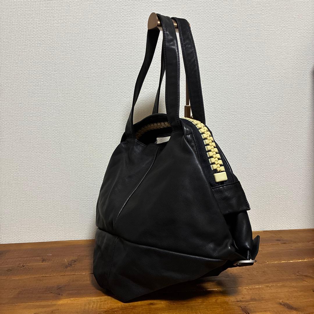 kawa-kawa カワカワ 肩掛け可　ビッグジップ　レザー トートバッグ