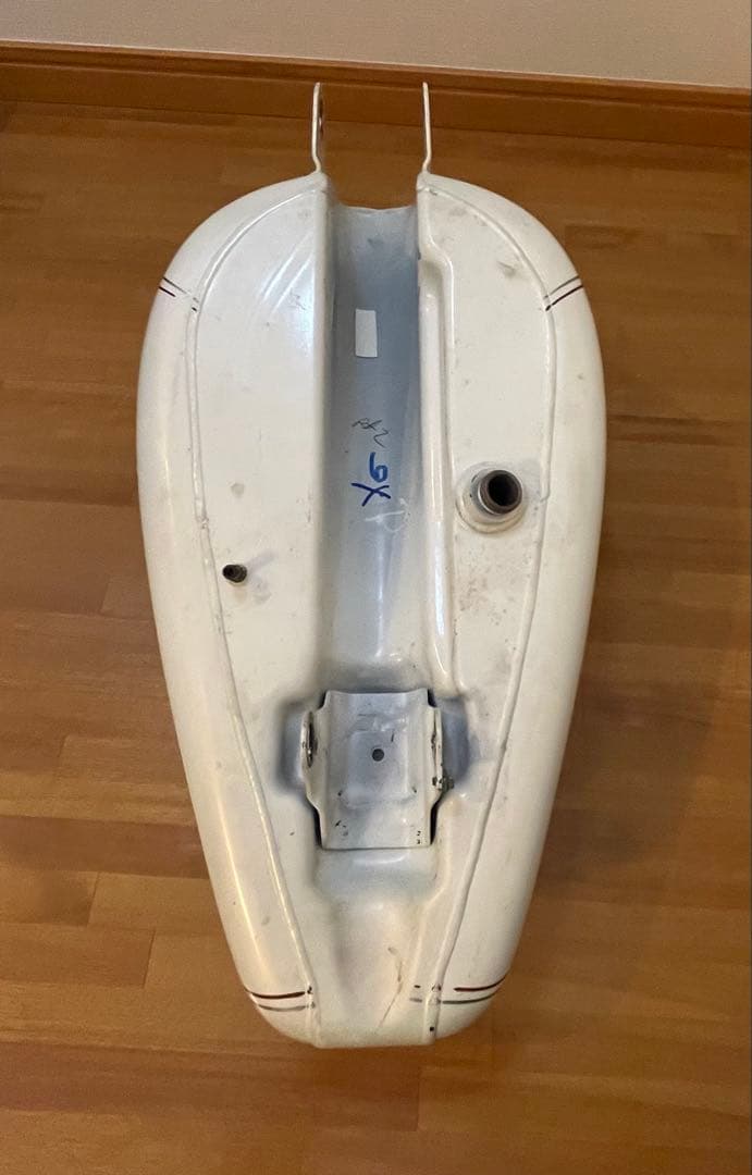 スポーツスター 純正ガソリンタンク 〜03 パールホワイト